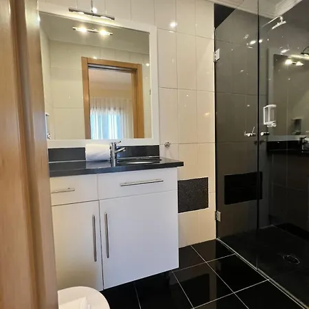 Pedra Luxe - Spacious Modern Feriehus