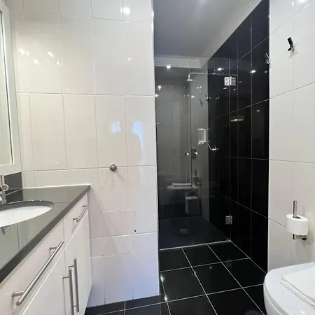 Pedra Luxe - Spacious Modern Feriehus *