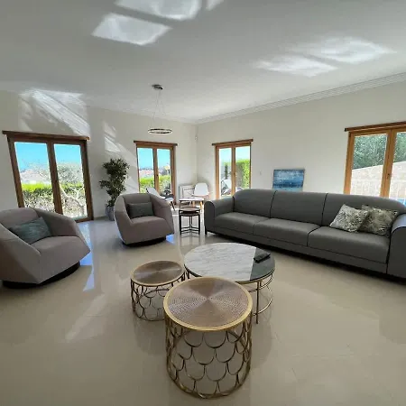 Pedra Luxe - Spacious Modern Feriehus *