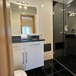 Pedra Luxe - Spacious Modern Vila